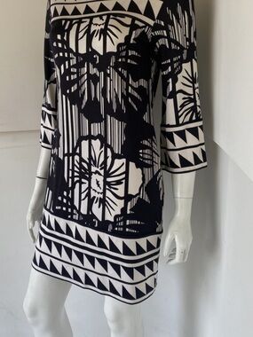 DVF Black & White Floral Graphic Shift Dress